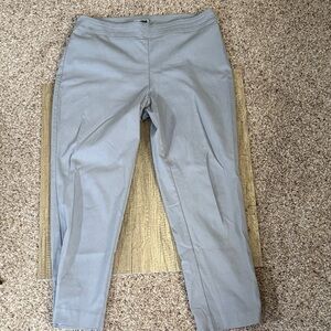 JM Collection Light Gray Capri Pants